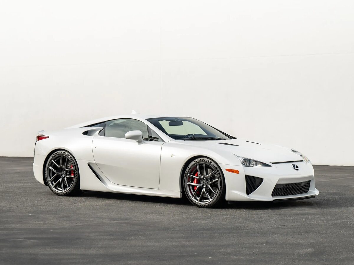 Lexus LFA 2010-2012 - Суперкар с самурайским духом | Интересные автомобили  | Дзен