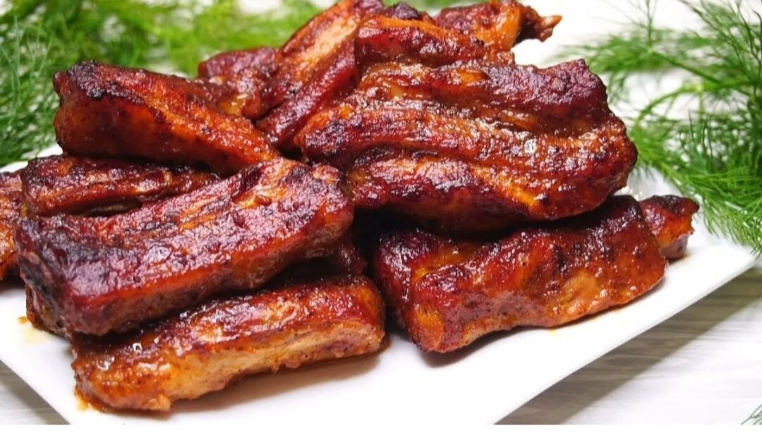 Печеный картофель. По деревенски вкусно и точка. Картофель по деревенски с соусом. Картофель по деревенски. Картошка по деревенски вкусно и точка gpg.