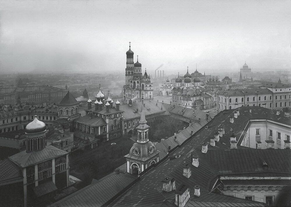    Чудов монастырь. Основан 21 ноября 1365 года митрополитом Алексием. Разрушен коммунистами в 1929—1932 годах. 1920-е гг. Фото: Commons.wikimedia.org