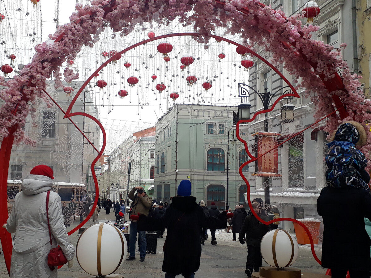 новый год 2024. с наступающим новым годом по китайскому календарю. китайский новый год гуляния. дракон 2024. китайский новый год 2024.