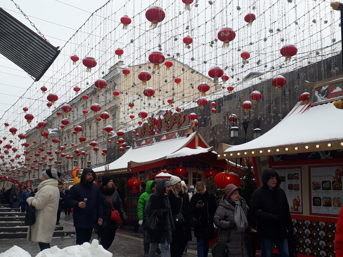 китайский новый год. китайский новый год в китае. китаянки на новый год. в москве будут отмечать китайский новый год. китайский новый год дракон.