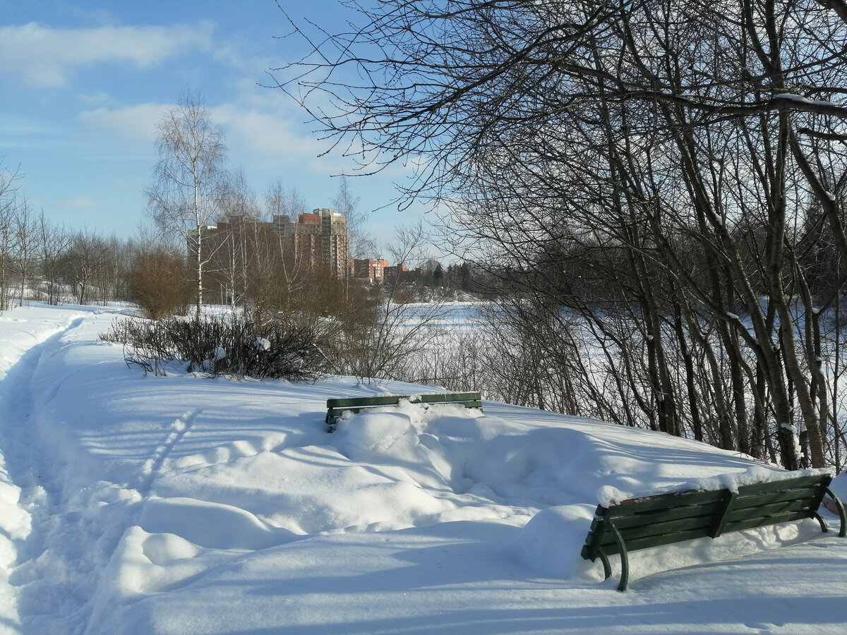 Ленинградское шоссе 68 москва. Торговый центр на ленинградском шоссе. Здание института нии чермет москва. Москва, ленинградское шоссе, 98. Москва ленинградское шоссе 18.