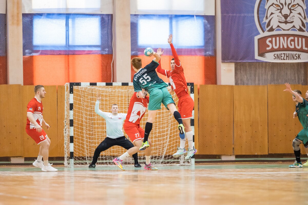 В атаке — Леонид Кутепов