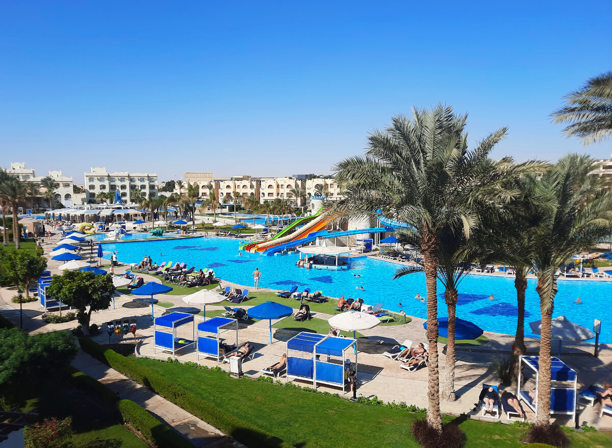 Территория Royal Lagoons Resort 5*