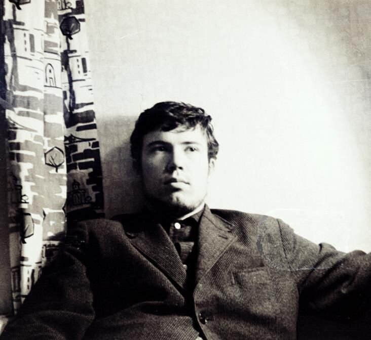 Евгений Чернятин у меня в Черёмушках 1965 год.