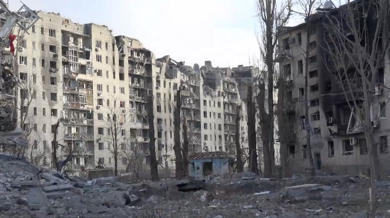 Встал увидев. Современные комиксы. Мужчина в неловкой ситуации. С первым днем отпуска. Неловкие моменты парней.