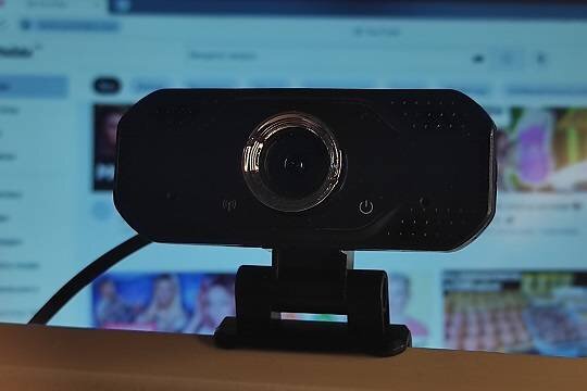    Китайских стримеров вынуждают подписывать невыносимые контракты и проводить эфиры