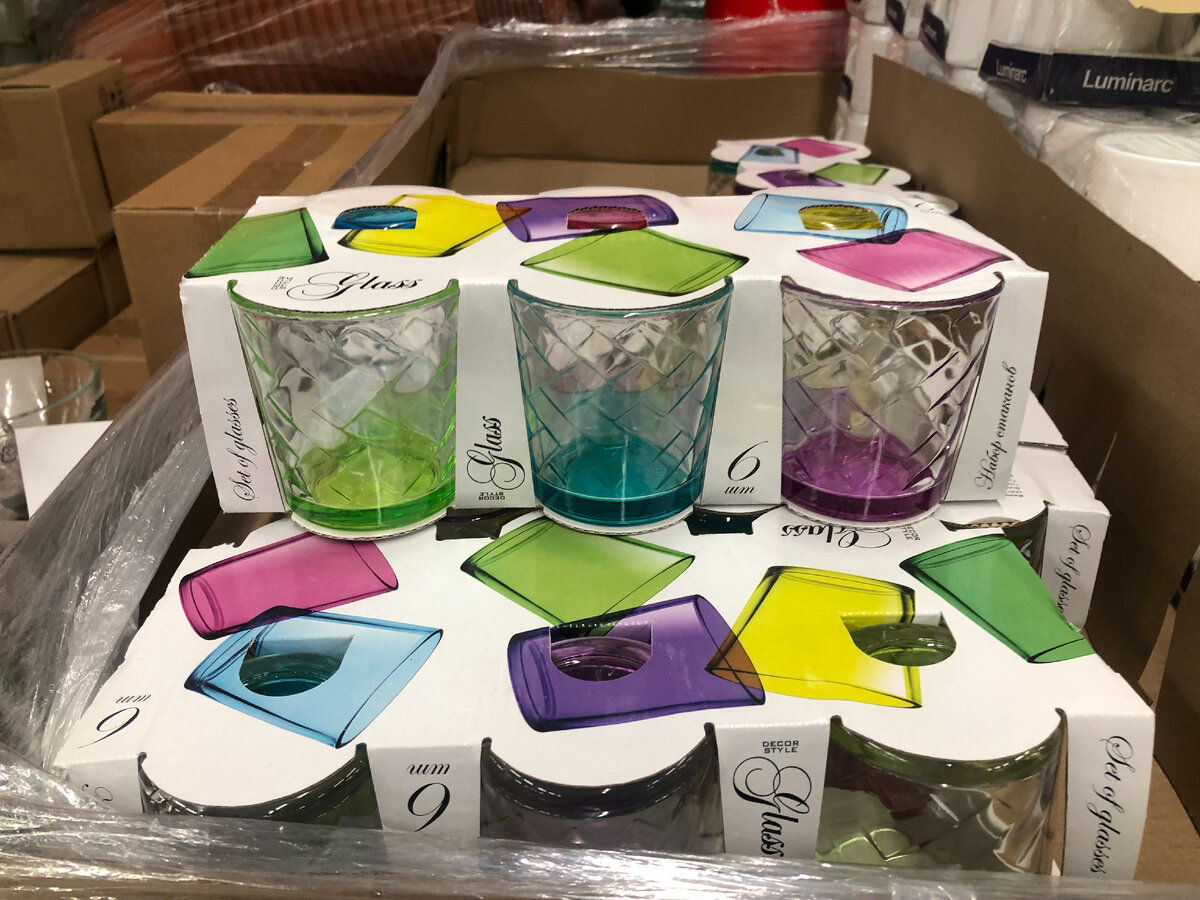 Витрина молочной продукции. Огромный продуктовый магазин. Магазин продуктов здорового питания. Ассортимент продуктового магазина. Красивый продуктовый магазин.