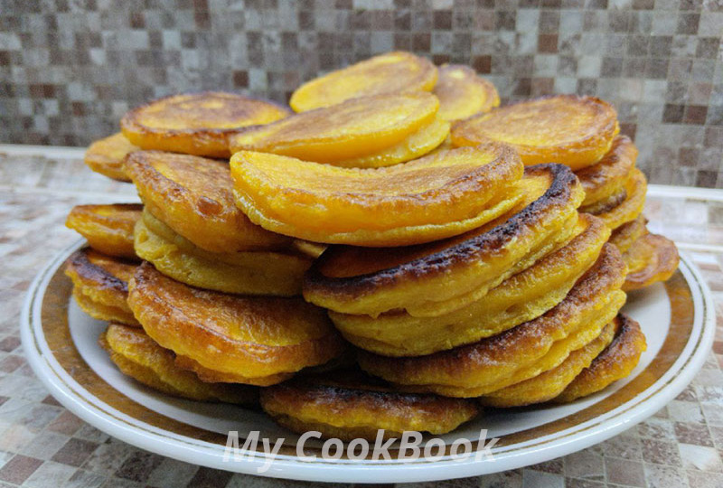 Пышные оладьи из тыквы на кефире: вкусный и быстрый рецепт