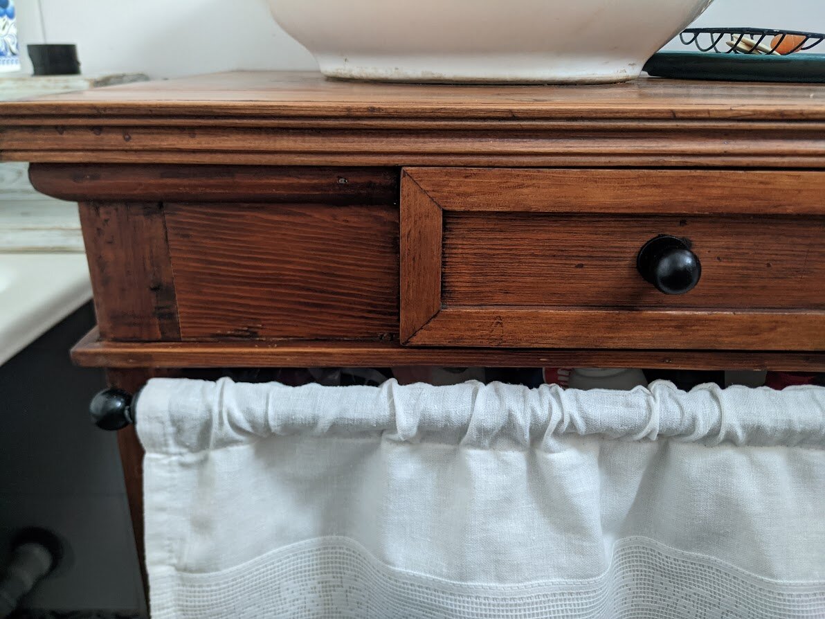 новый вид тумбы- теперь это подставка под раковину