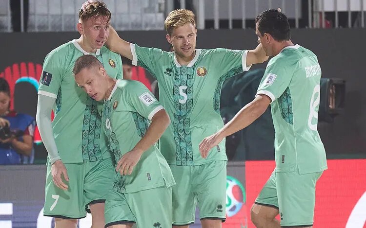 Японские пляжи с людьми. Лучшие пляжи японии. Японские пляжи с людьми. Пляжи в японии в токио. Хиросима остров миядзима.