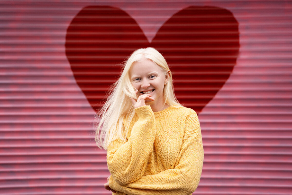 a href=httpsru.freepik.comfree-photofront-view-smiley-albino-woman-outdoors_38163527.htm#fromView=image_search_similar&page=1&position=1&uuid=1a3f81e4-7383-46de-bcdf-b9fee738872dИзображение от freepika