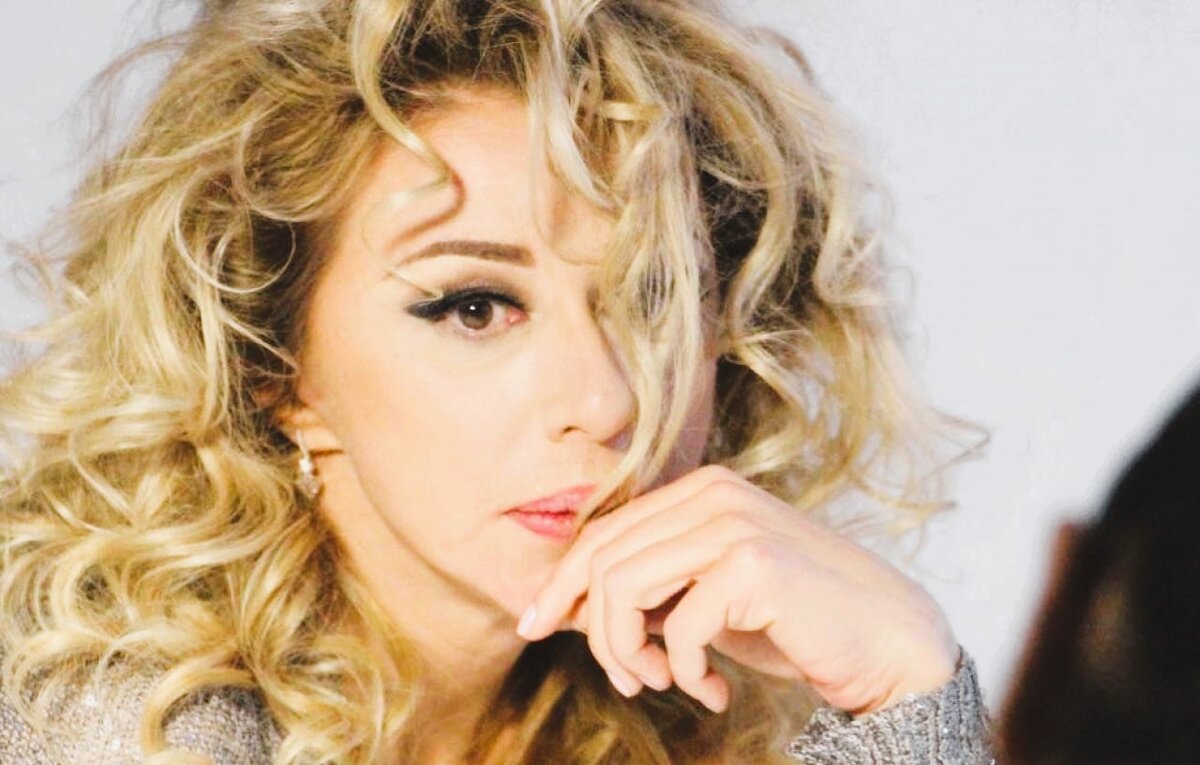 Алена Апина