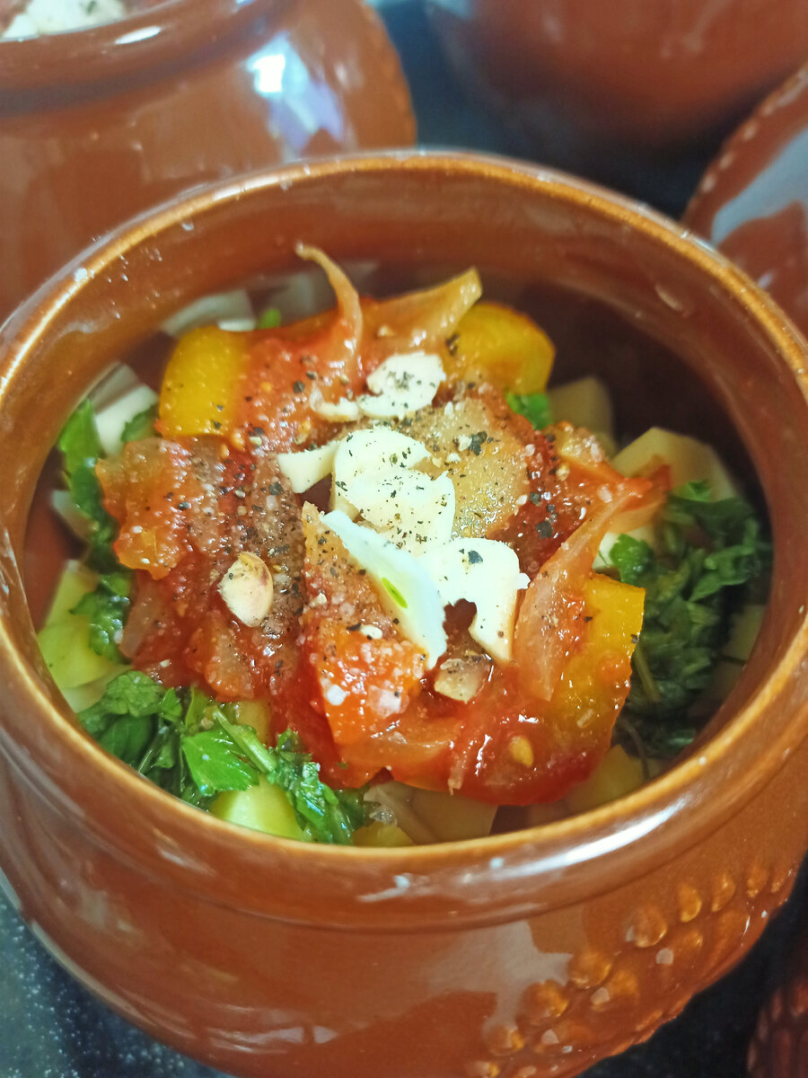 Я честно не смогла сфотографировать готовое блюдо, оно огненное, с паром и камера мгновенно запотевала, а ждать пока остынет не было никакого терпения!