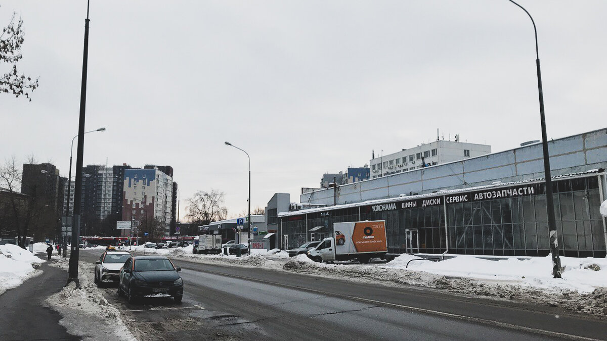 Опять привет - промзона. Фото автора.