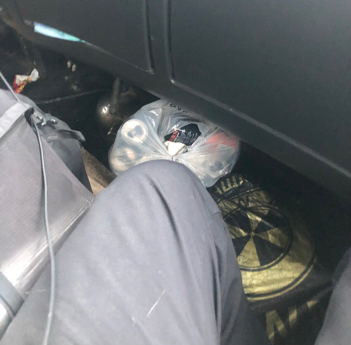 Мусор в кабине камазиста Печкина