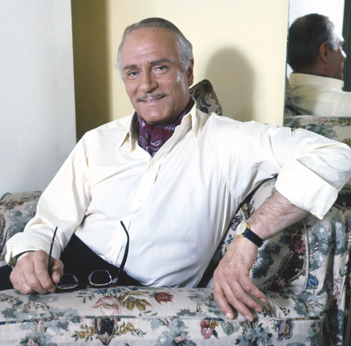 Лоренс Керр Оливье, барон Оливье — английский актёр и режиссёр театра и кино (22 мая 1907 - 11 июля 1989)