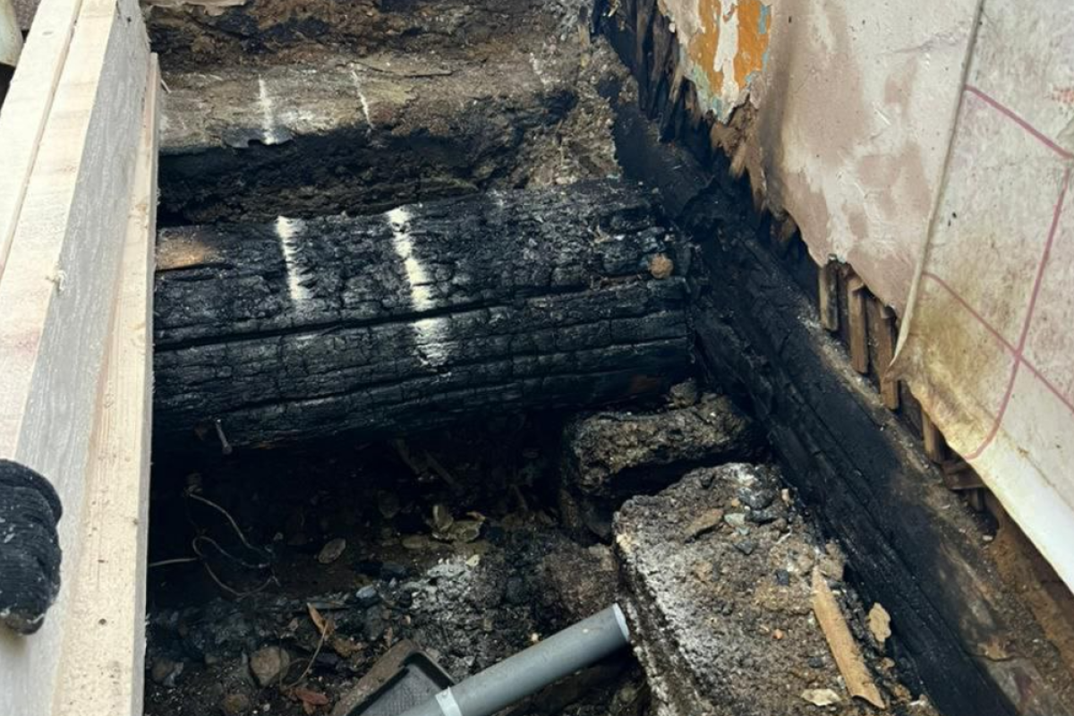    Горящий на кухне пол чуть не убил супругов в ЕАО