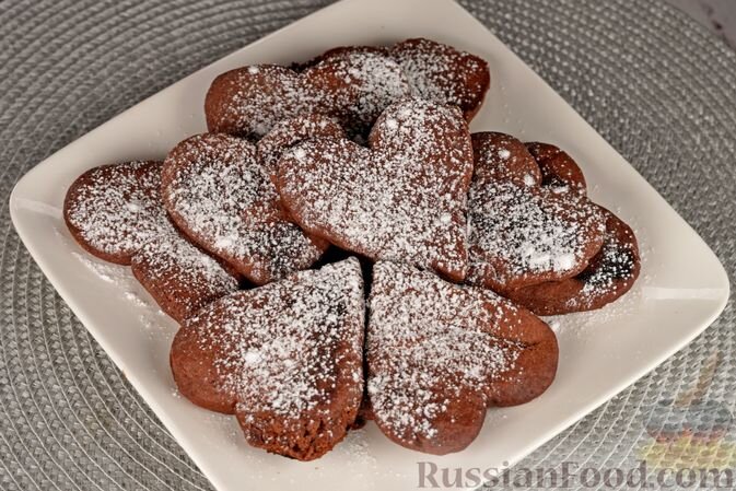 яйца, сахар, масло сливочное, мука, какао-порошок, разрыхлитель