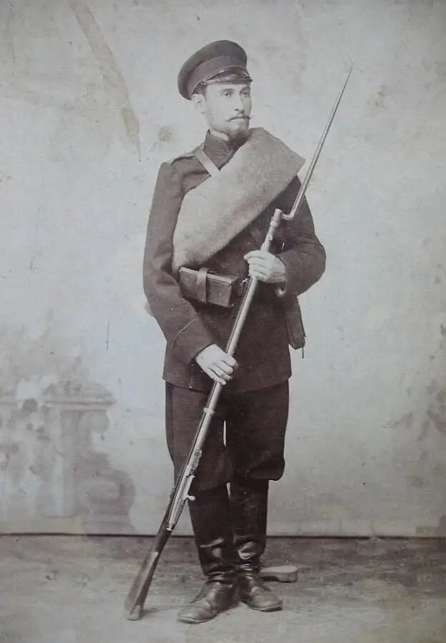 Родился Бердан в 1824 году в семье выходцев из Голландии, проживавших в штате Нью-Йорк.-10