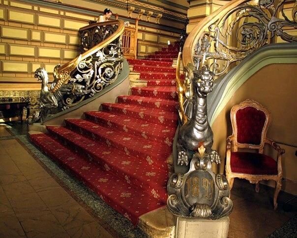 Лестница Сандуновских бань.