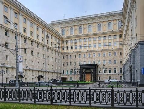 Здание Правления Стройбанка на Тверском бульваре.