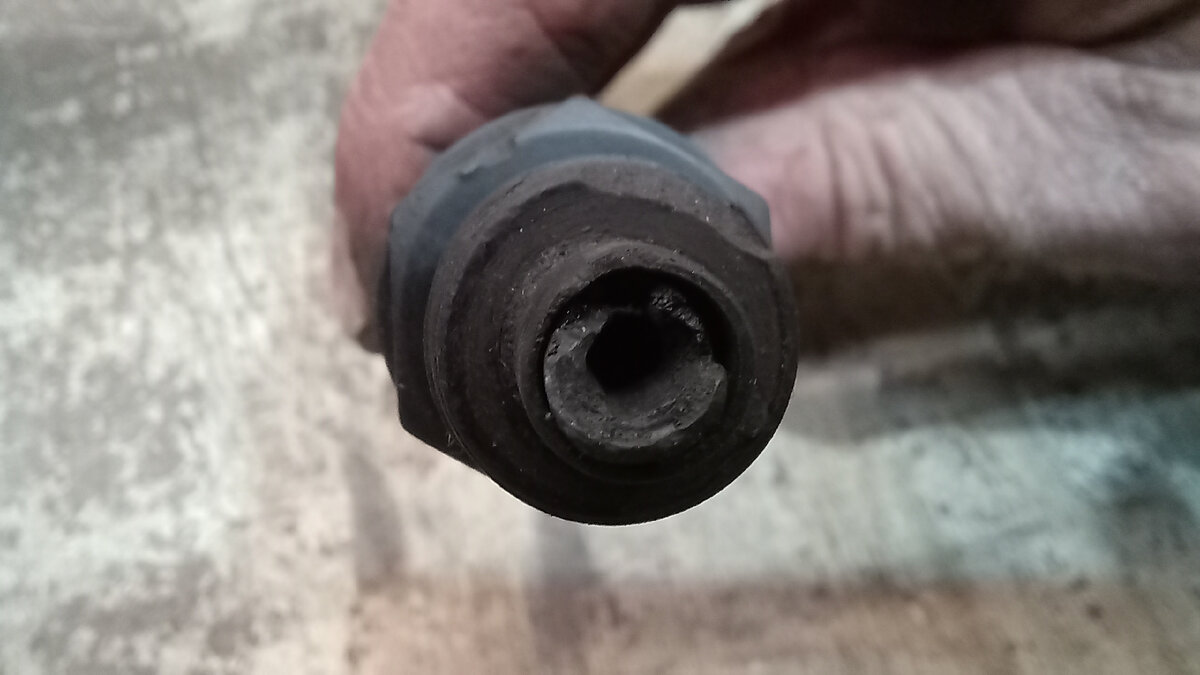 Старый привод. Тридцать три года и безрукие хозяева на пользу не идут