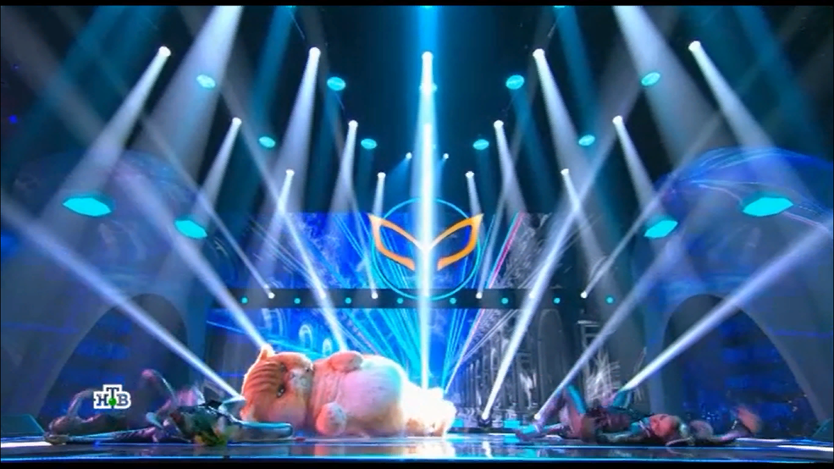 Маска танцы стс 2022. Шоу маска 2023 горностай. Лена катина паук. Джонни певец крокодил. Шоу маска 4.