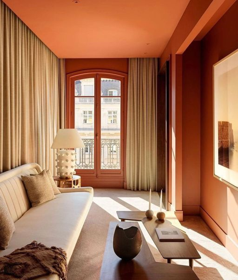 Светлая классическая гостиная в «абрикосовых» тонах. Смотрится очень тепло. Здесь и далее источник фото – Pinterest.com