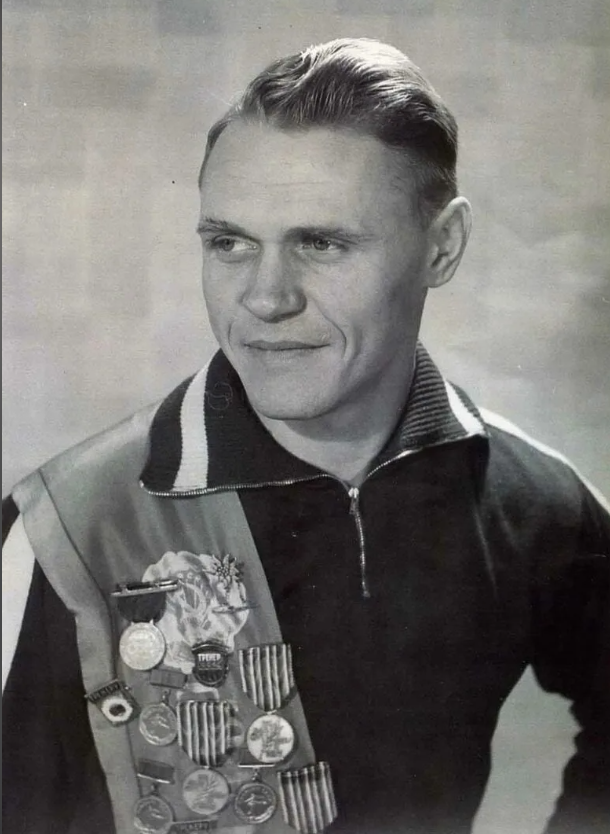 Легендарные атлеты. Гимнаст данелл лейва. Легендарные атлеты. Фрэнк зейн. Легендарные атлеты.