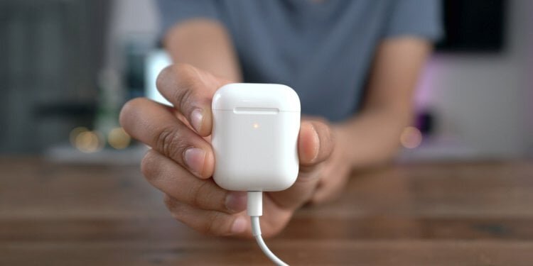    Каждый владелец AirPods может столкнуться с проблемами с зарядкой. Изображение: 9to5mac.com