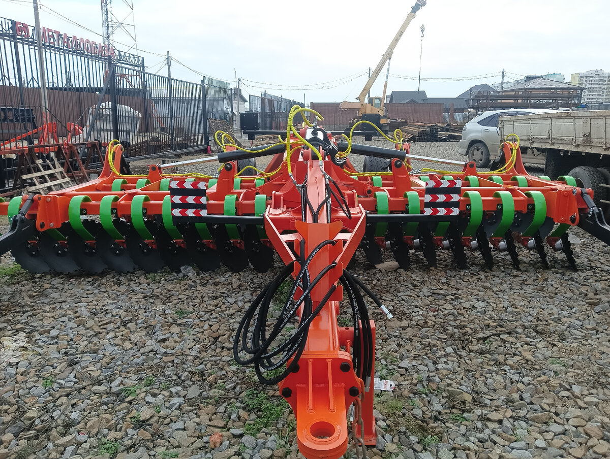 Расстояние между дисками в ряду 250 мм.