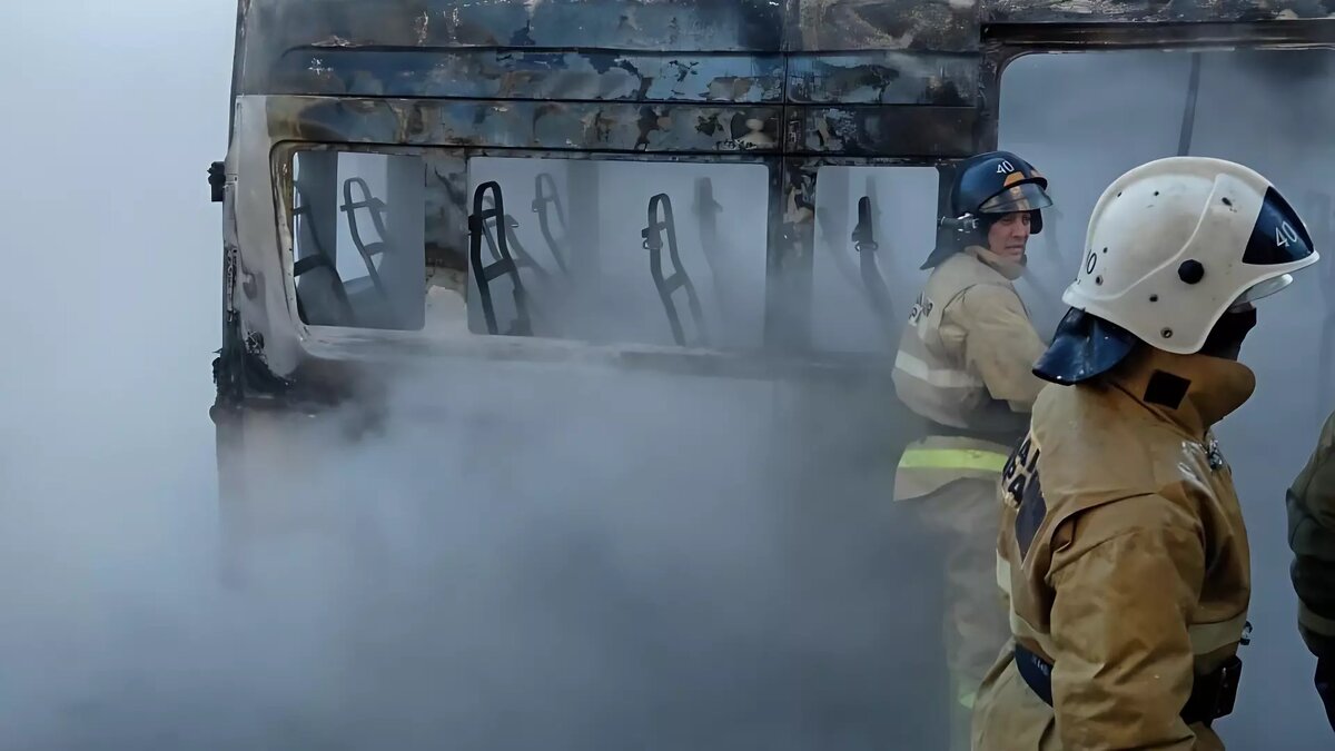     Глава администрации Стерлитамака Рустем Газизов дал комментарий по поводу автобуса с пассажирами, который загорелся прямо на дороге.