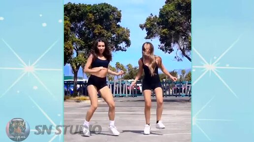 Маленькая девочка весело танцует. Танцы девушек. Девушка красиво танцует. Артик и асти танцуй. Современные танцы.