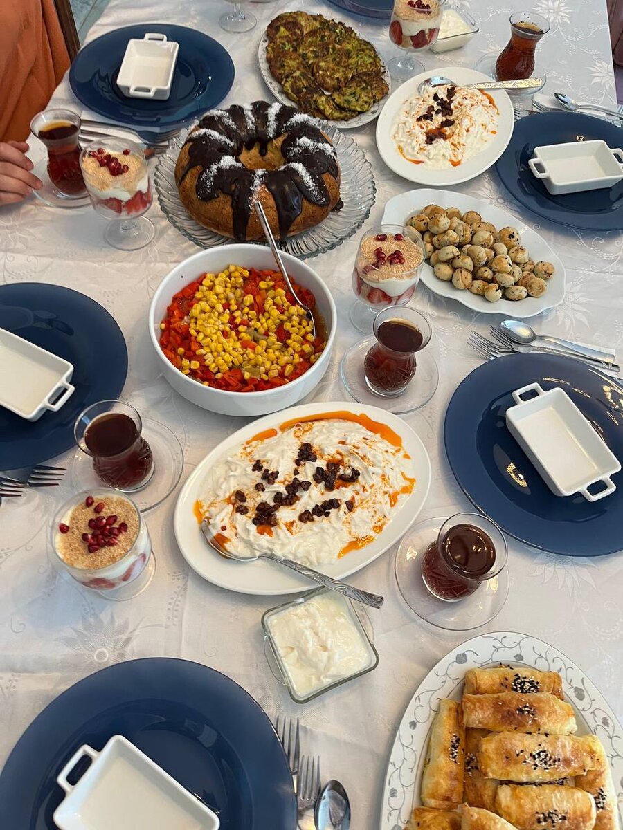 Турецкиеи обычаи. Фото с чаепития (Гюн) 