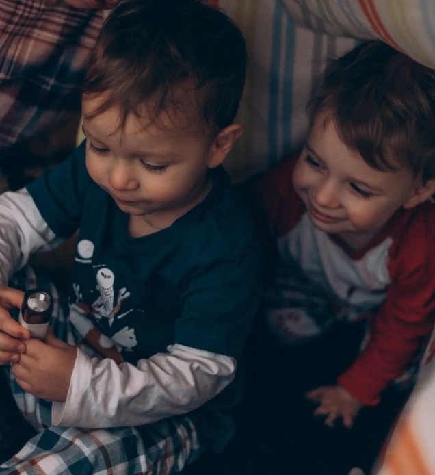 5 года. игры для детей. ребенок 2 года. с детьми нужно играть. детские игрушки.