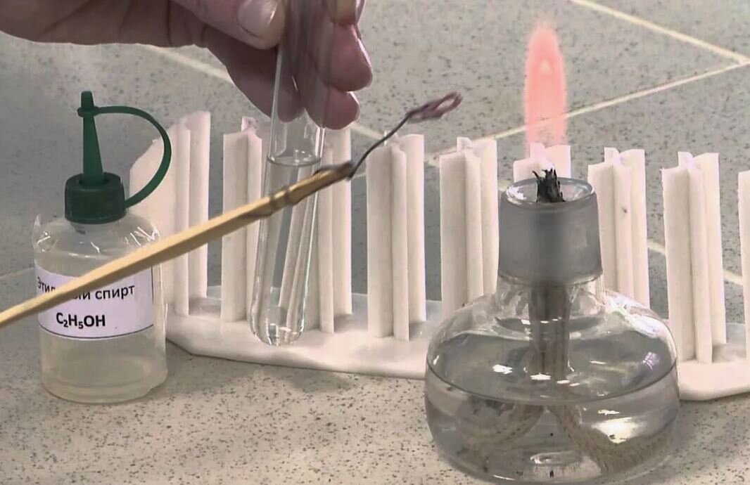 День химика и любителей выпить