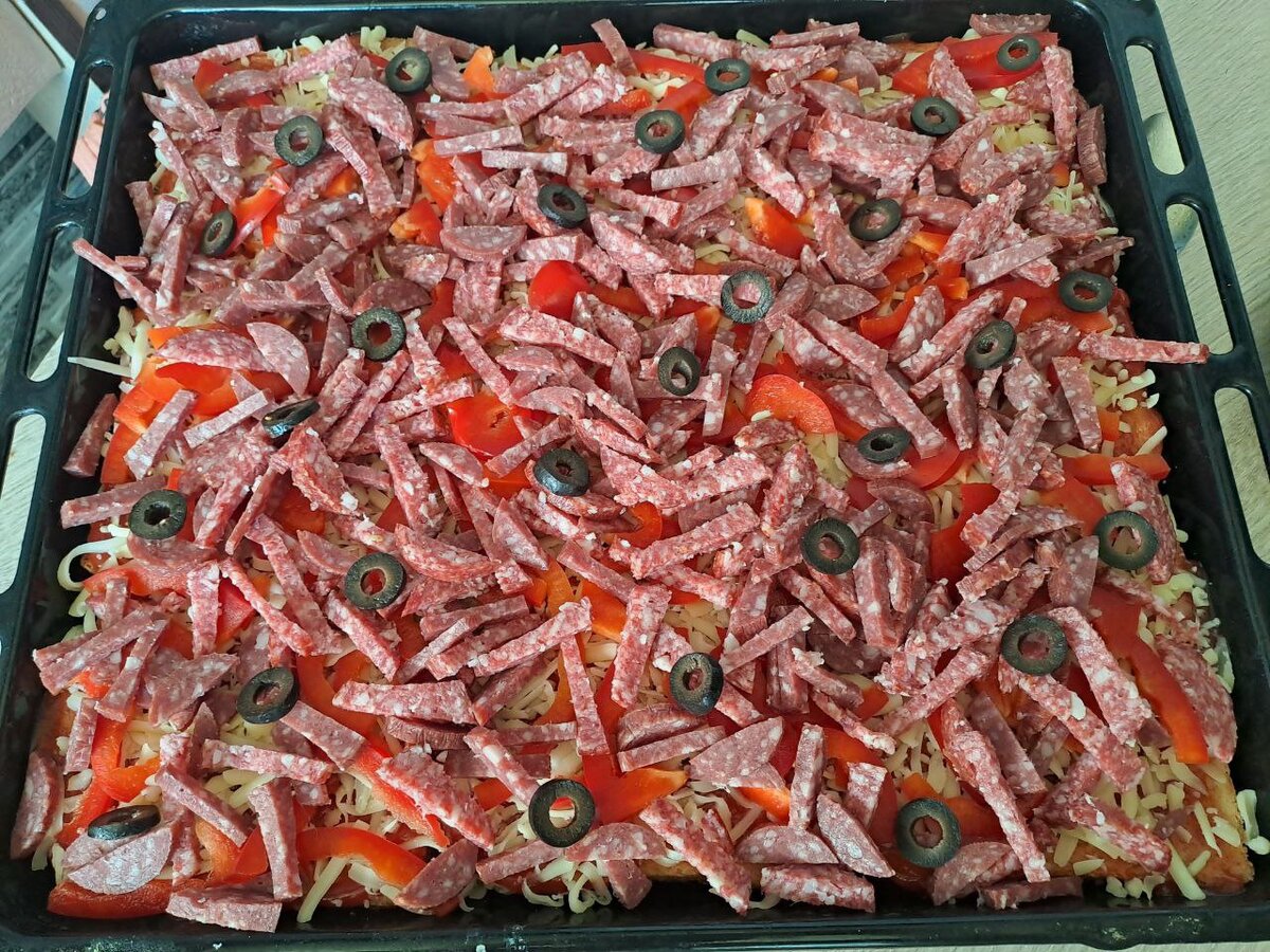 Красивые предложения про маму. Мама есть? мем. Мама меня многому мама научила. Высказывания про папу. Я люблю свою маму.