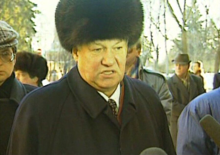 Президент России Борис Николаевич Ельцин отвечает на вопросы журналистов. Январь 1996 г. 