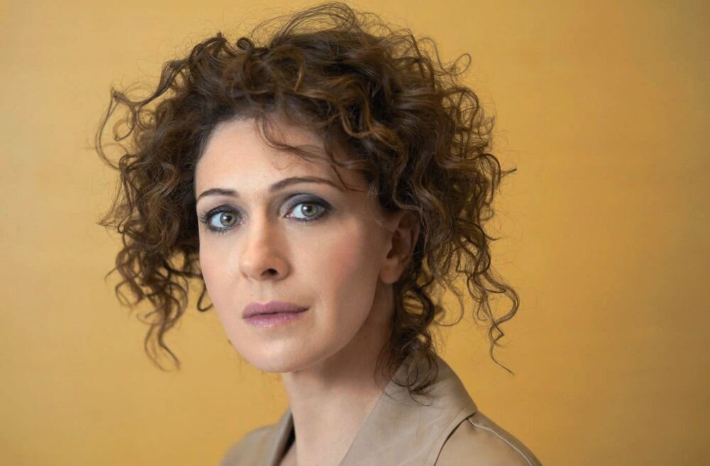 Ксения Раппопорт в нынешнее время находится за рубежом