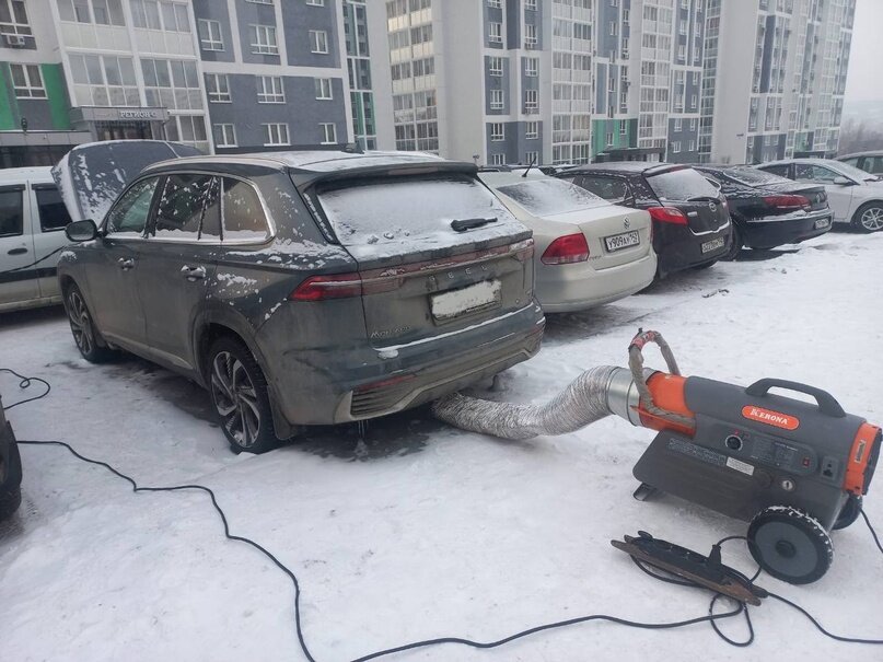Автомобилю всего 3 месяца, но у него замерзла выхлопная труба.