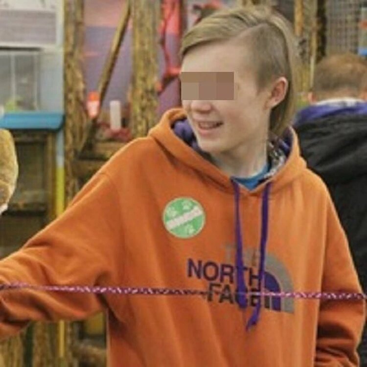 Мальчик сейчас живет с родителями