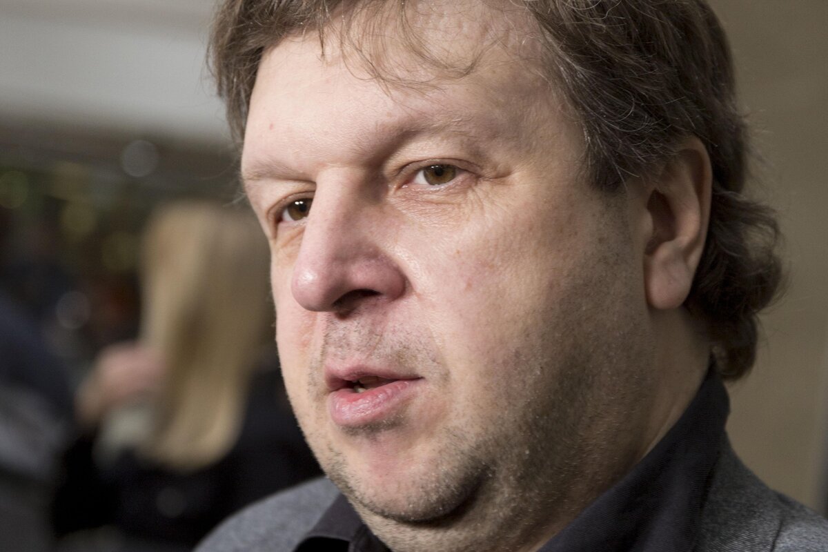 Дом добронравова. Богомазов губернатор брянской. Музей заповедник усадьба мураново. Кто остался в доме у федора. Домик с камином на сутки.