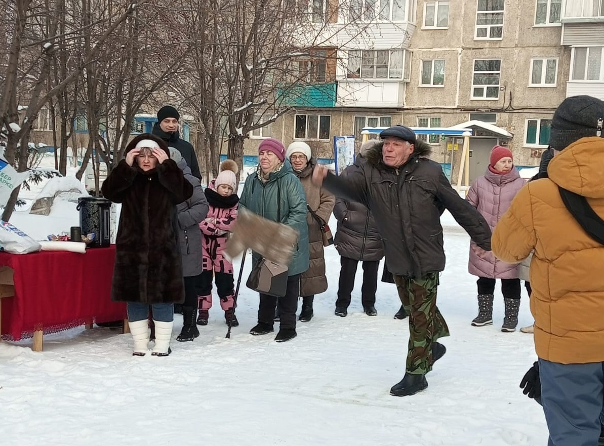 Встречи, турниры, обсуждения: В Омской области продолжается реализация  проекта «Жители МКД» | Единая Россия Омск | Дзен