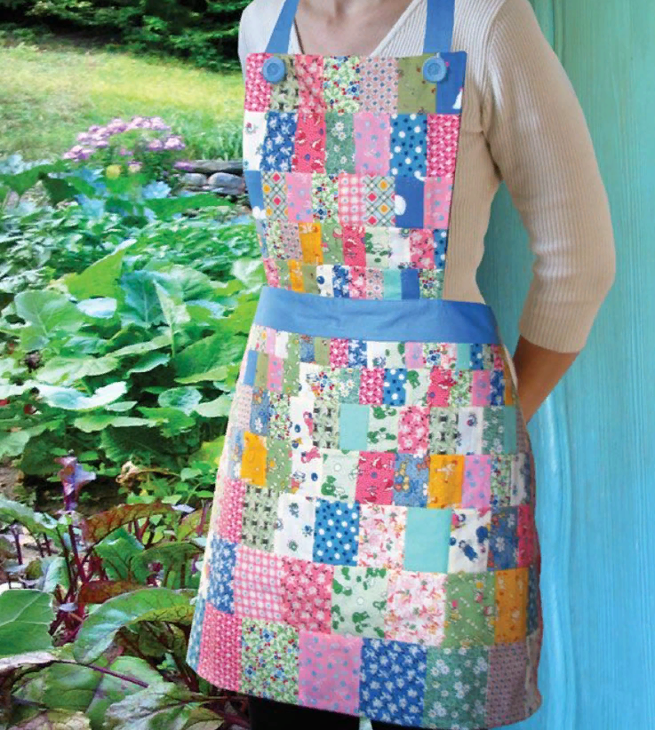 Большие и маленькие квадратики и красивый фартук готов.