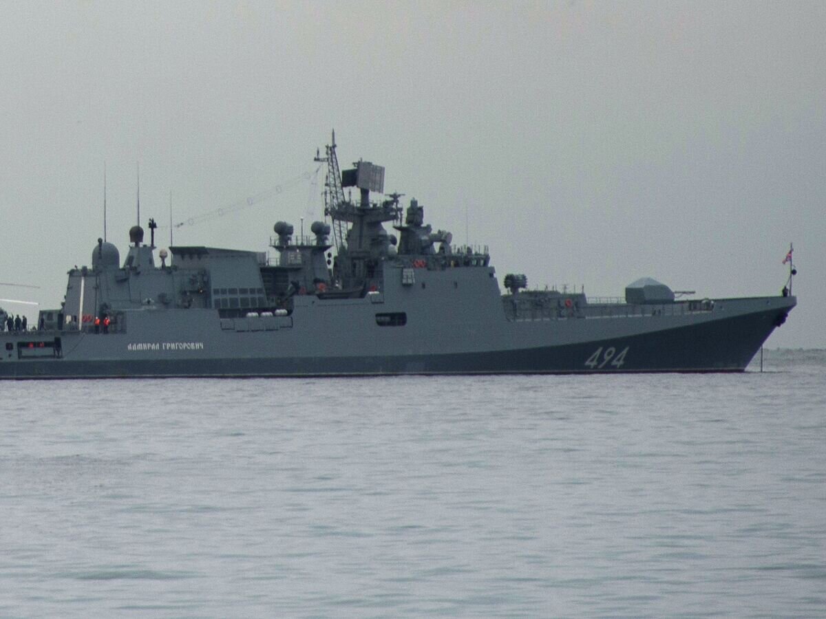   Сторожевой корабль "Адмирал Григорович" у побережья Черного моря© РИА Новости / Нина Зотина