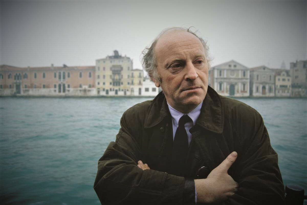 источник: https://bangkokbook.ru/poezdki/brodskij-v-moskve.html