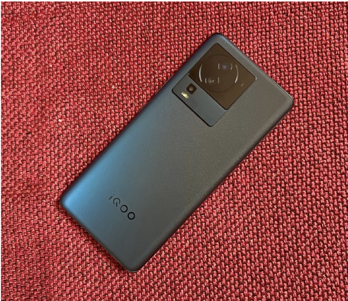 iQOO Neo 7 Pro