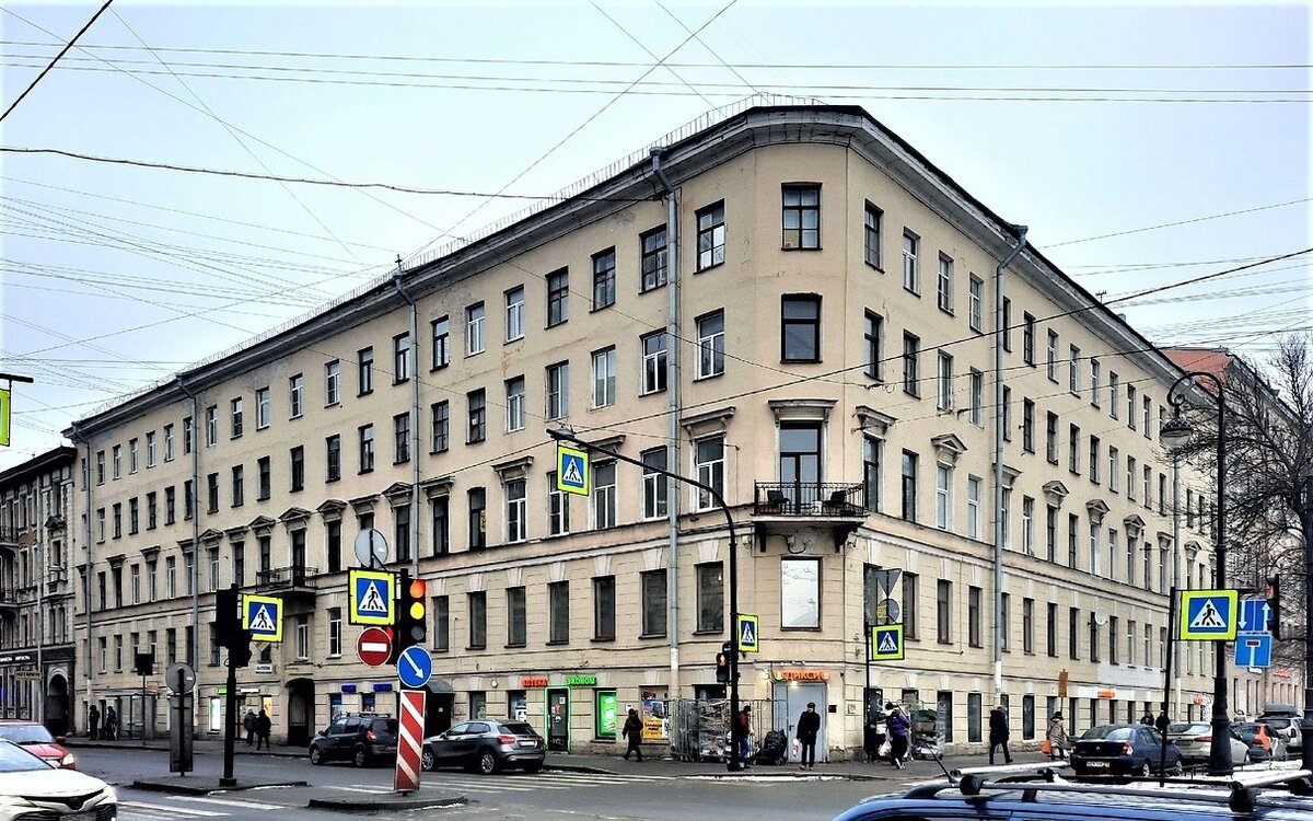 Из свободного доступа. 8*я линия В.О., дом 21