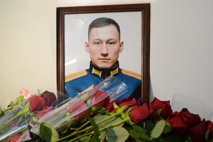 Имя Дамира Исламова носит один из полков в составе Вооруженных сил РФ, полностью сформированный из уроженцев Татарстана Фото: «БИЗНЕС Online»